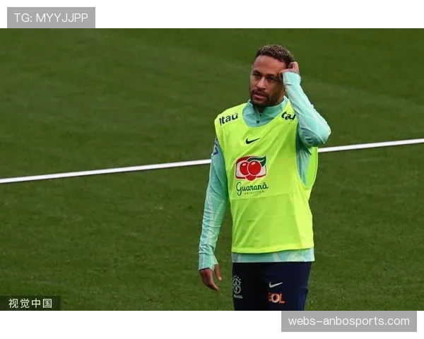 内马尔触球训练视频曝光，预计2月4日复出备战国家队